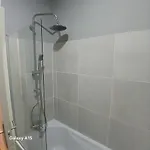 Δωμάτια σε οικογενειακή κατοικία Regio Kitchen & Garden