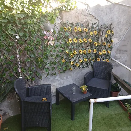 Δωμάτια σε οικογενειακή κατοικία Regio Kitchen & Garden *